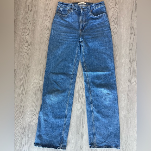 Abercrombie & Fitch Denim - Abercrombie & Fitch 90s Relaxed Jean High Rise Sz 28 in Dark 💙